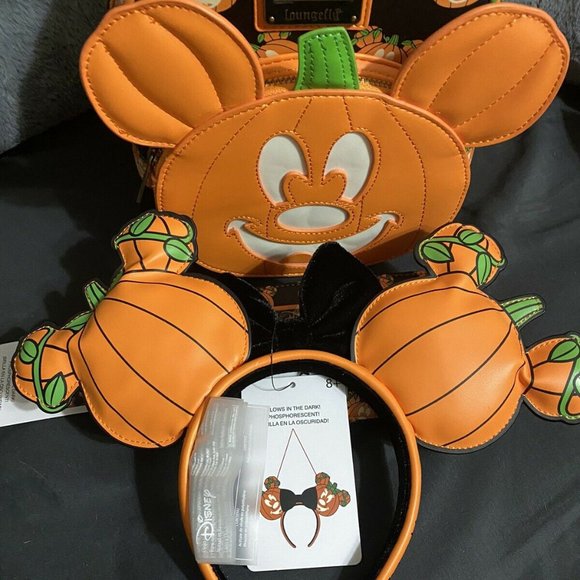 Loungefly Halloween Pumpkin Mickey O Lantern Backpack, Wallet & Ears GITD ?? main image 11